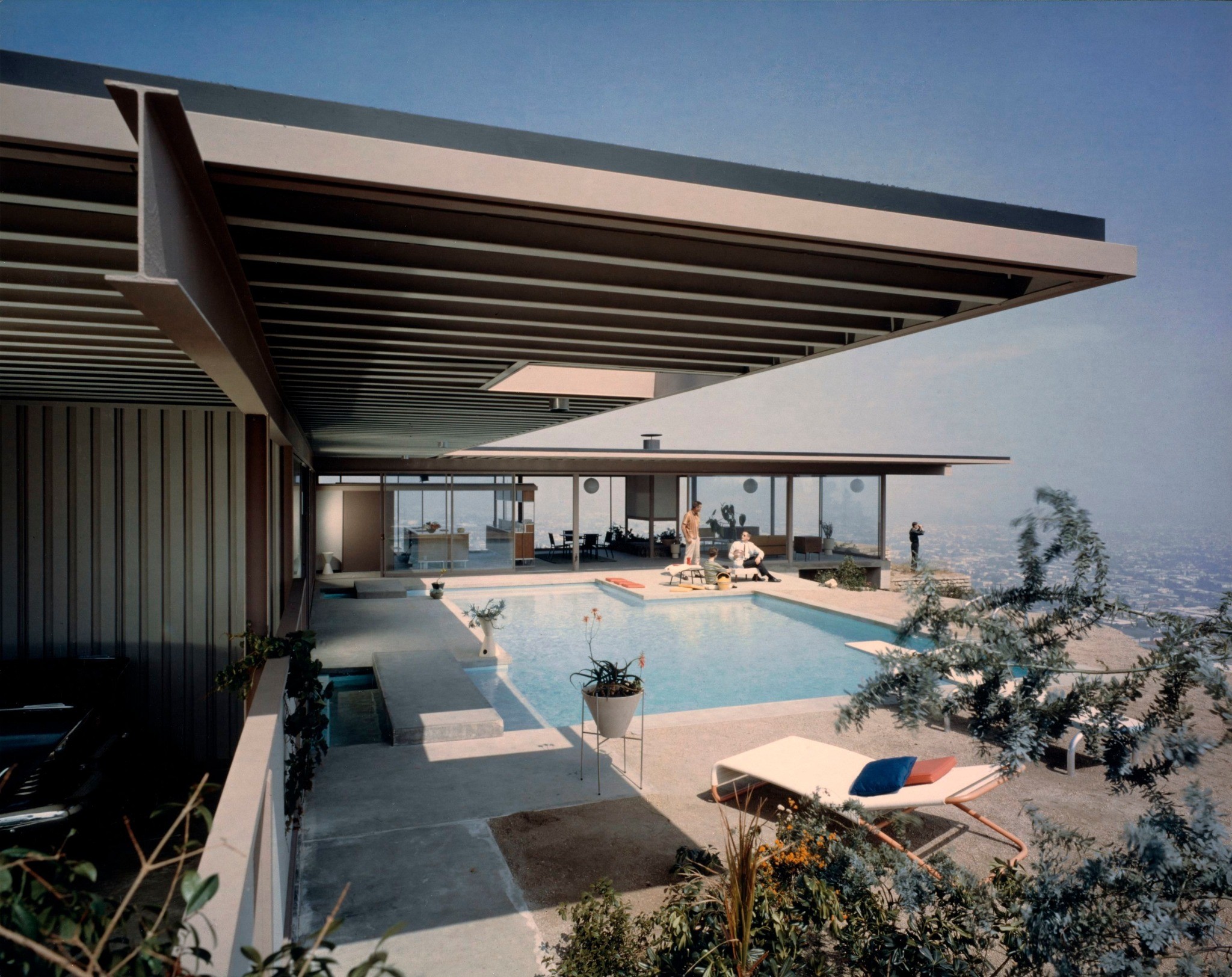 Pierre Koenig’s Case Study House No. 22, with glass walls and a pool overlooking Los Angeles.